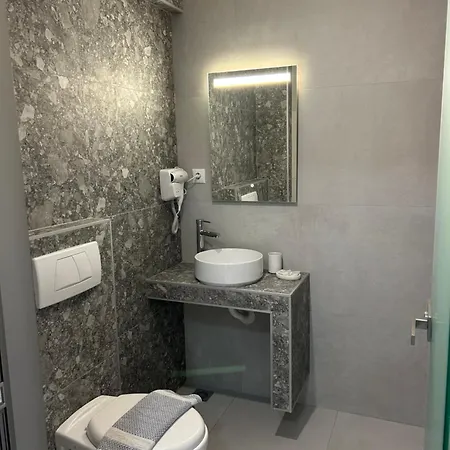 Iraklis Lägenhetshotell 3*