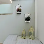 伊拉克利斯酒店 3*
