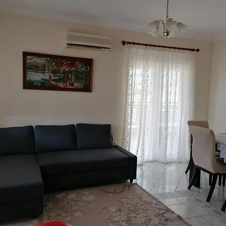 Iraklis 아파트호텔